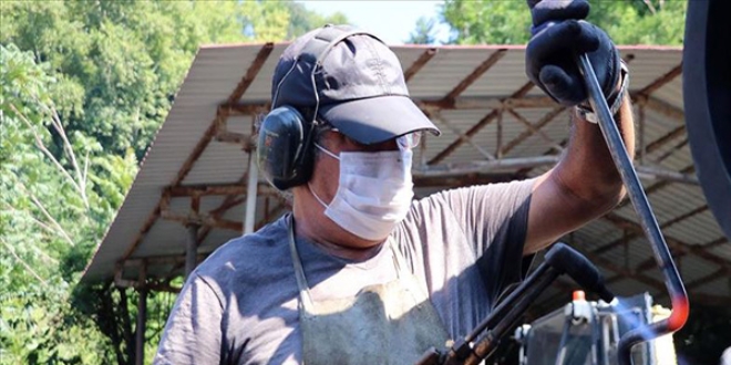 �retti�i k�m�r k�r�c�lar 'kara elmas'� sanayiye haz�r hale getiriyor