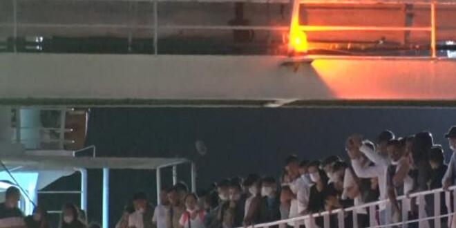 Marmara'da panik anları... Yüzlerce yolcu mahsur kaldı