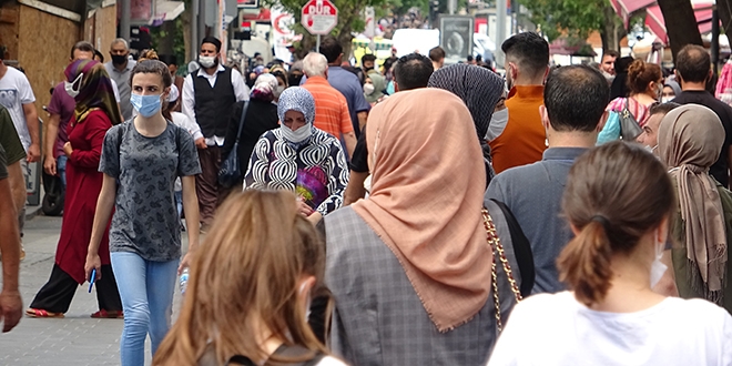 İşçi, imzaladığı bordroya dikkat etmezse hakkını talep edemez