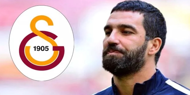 Arda Turan, Galatasaray'da boş mukaveleye imza attı