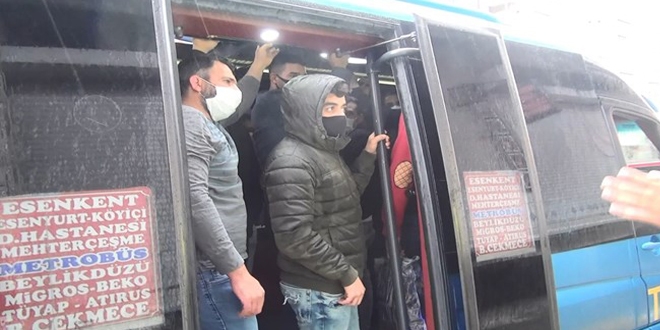 Minibüsten 7 yerine 35 yolcu çıktı: Koskoca araç sadece 7 kişi ile mi sefere çıksın?