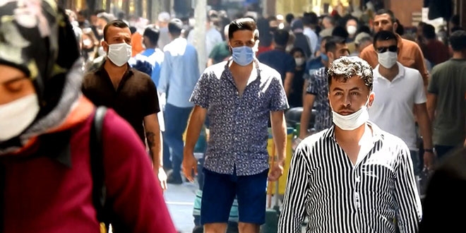 Gaziantep'teki insan yoğunluğu ürkütüyor