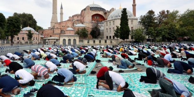 Ayasofya-i Kebir Cami-i erifi'ne hafta sonu youn ilgi