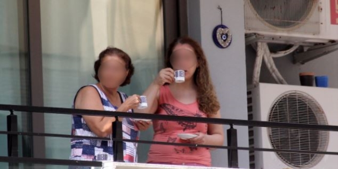 13. kattan düşüp öldü, komşuları balkonda kahve içti