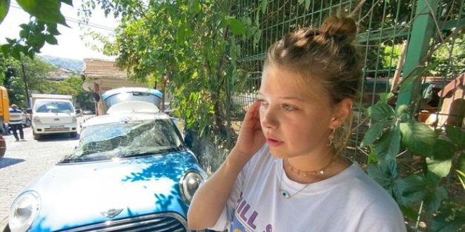 Ünlü YouTuber'a kepçe şoku! Lüks aracı pert oldu