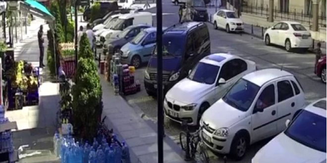 Esenyurt'ta köpekten kaçan 9 yaşındaki çocuğa araba çarptı