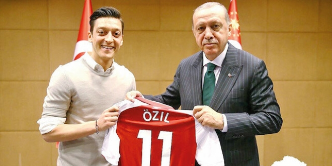Mesut Özil: Beni 2 yıldır yok etmeye çalışıyorlar