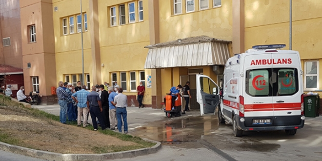 Erzincan'da ��kan tart��mada bir ki�i tabancayla vurularak �ld�r�ld�