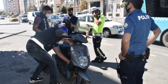 Eş zamanlı motosiklet uygulaması 4 bin 643 noktada yapıldı