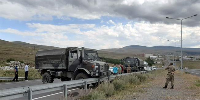 Ardahan'da askeri ara kaza yapt, 5 asker yaraland