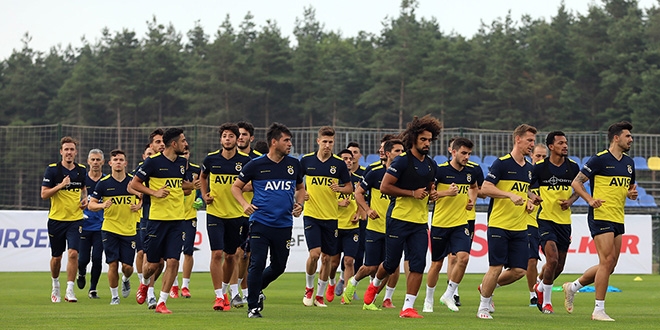 Fenerbahçe'de sonuçları pozitif olan isimlerin ikinci testi negatif çıktı
