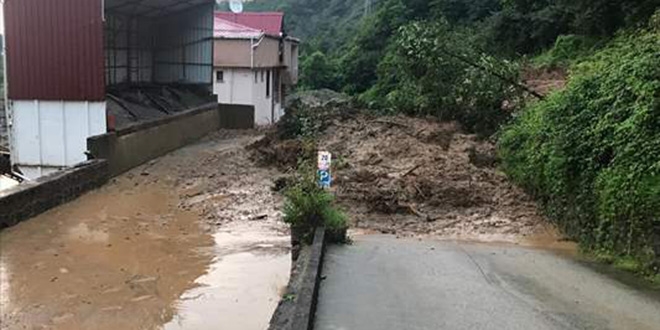 Trabzon'da şiddetli yağış can aldı