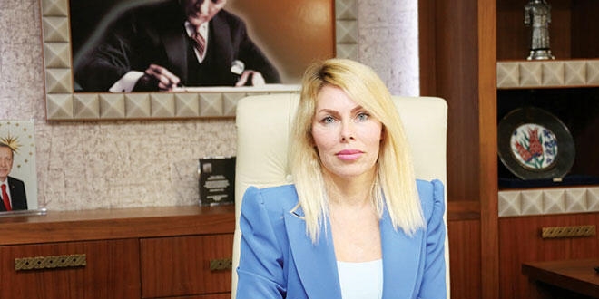 Akdeniz Üniversitesi'nin ilk kadın rektörü: Hedefim 'İyi ki rektör oldu' dedirtmek