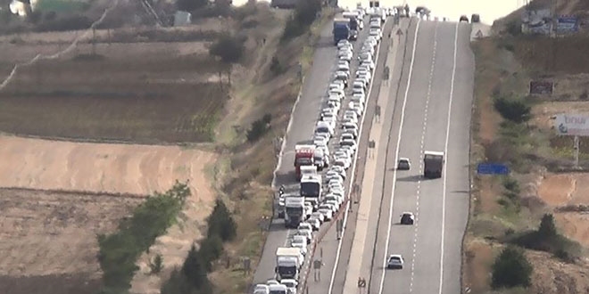 �stanbul-�anakkale yolunda haftasonu yo�unlu�u