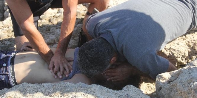 Nefes verdiği oğlunu kaybeden baba, 'keşke ben öleydim' diye gözyaşı döktü