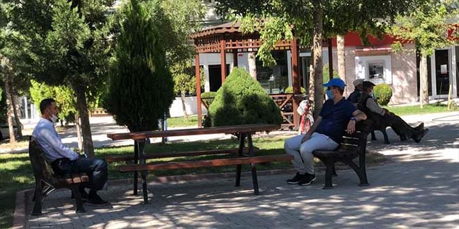 Kaymakam, tebdili kıyafetle denetime çıktı... 2 memura ceza yazdı