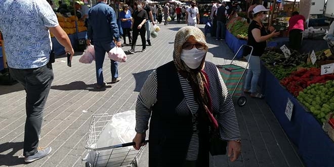 Ankara'da 65 yaş kısıtlamasına ilk gün uyulmadı