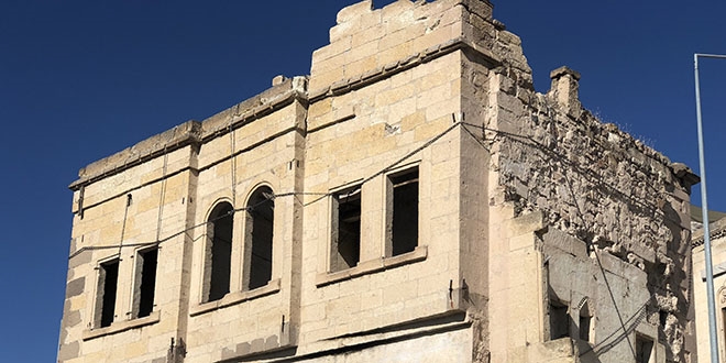 Kapadokya'da 100 yıllık tarihi binaya zincirli koruma