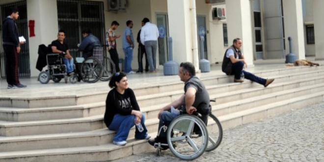 Engelliler Konfederasyonundan engelli kadroları için atama talebi