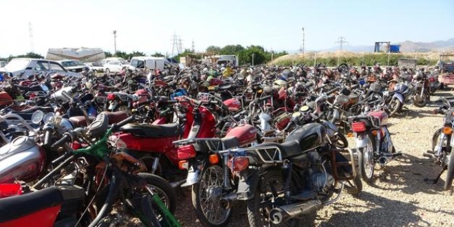 Milli servet motosikletler yediemin deposunda çürüyor