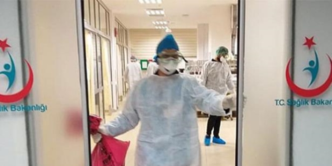 Bakan Koca, sağlık çalışanlarına ek ödeme yapılacağını açıkladı