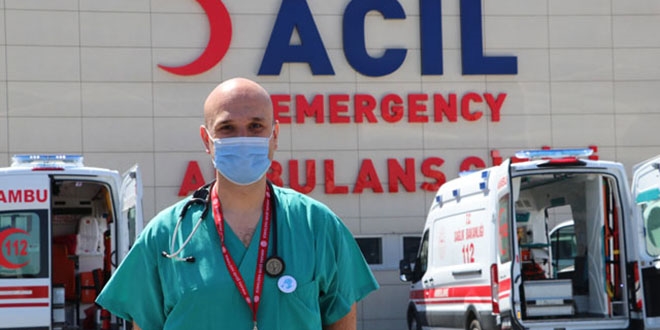 Bilim Kurulu Üyesi uyardı: Hasta bir kişi, 100 kişiye bulaştırabiliyor