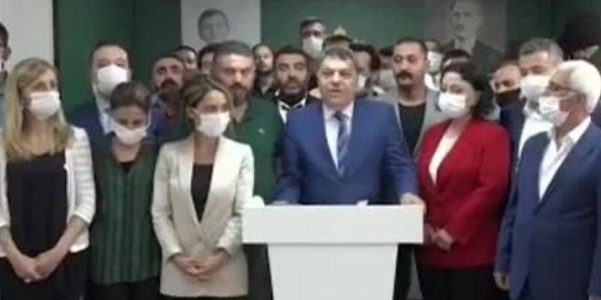 Davutoğlu'nun Ankara teşkilatı dağıldı, hepsi istifa etti