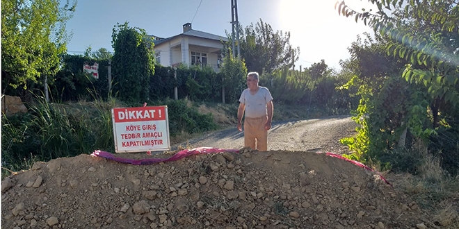 10 kişide virüs çıkınca muhtar, köyü karantinaya aldı