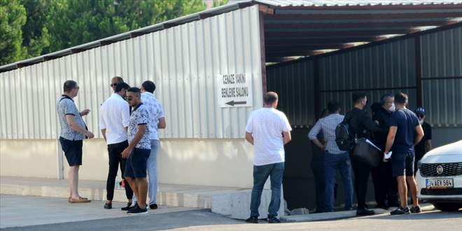 Azerbaycanlı suç örgütü elebaşı Antalya'da uğradığı silahlı saldırıda öldü