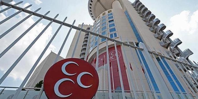 MHP'nin 8 ilçe başkanı görevden alındı