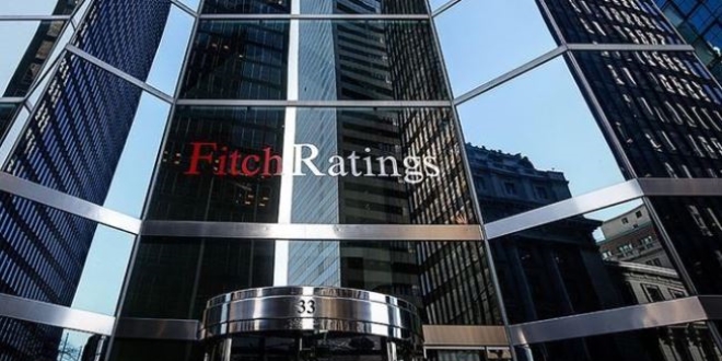 Fitch, Türkiye'nin kredi notunu negatife çevirdi