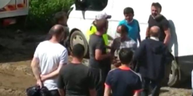 Giresun'da pes dedirten görüntü... Bunlar da sel fırsatçıları