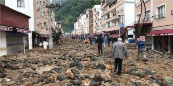 Giresun'u, 'Charlie Brown bulutları' vurdu