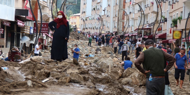 Giresun'daki selde hayatını kaybedenlerin sayısı 8'e yükseldi