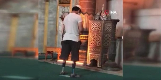 Ayasofya Camii'nde duygulandıran görüntü