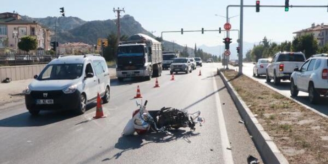 Pelin öğretmen motosiklet kazasında hayatını kaybetti