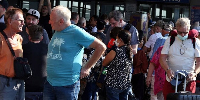 Almanya, Fransa için seyahat uyarısı yayınladı