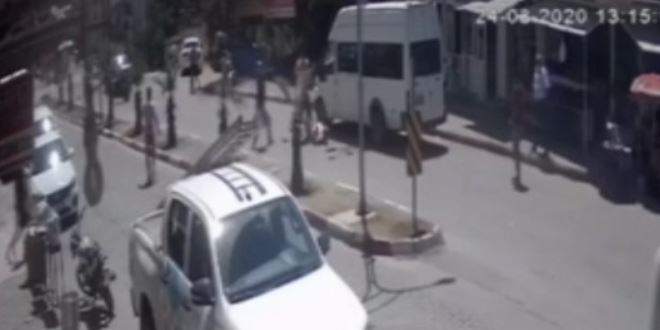 Güvenlik Görevlisi, babasını sokak ortasında bıçaklayarak öldürdü