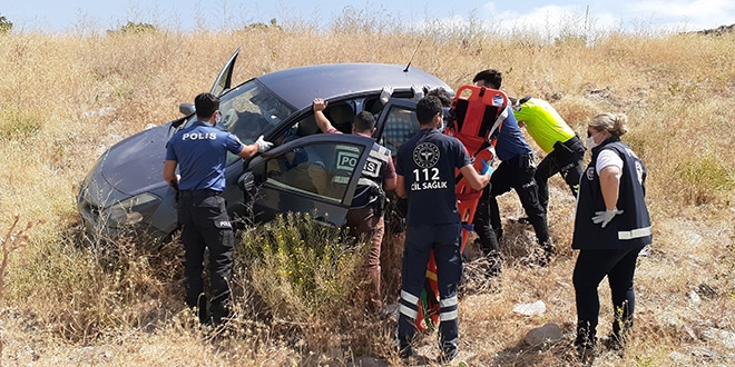 Kollarının çeşitli yerleri kesik adamın kurtarılması için polis canını hiçe saydı