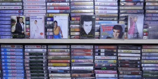 Kapış kapış satılan müzik kasetleri teknolojiye yenildi