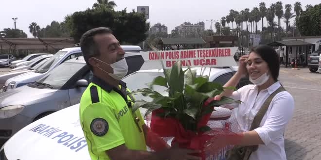 Trafik polisinin sınava yetiştirdiği öğrencinin üniversite hayali gerçekleşti