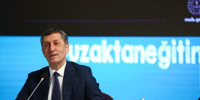Milli Eğitim Bakanı Uzaktan Eğitim ile ilgili detayları açıkladı