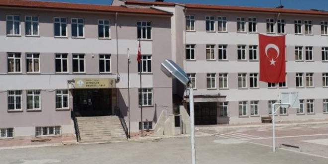 Seminere katılan öğretmenin koronavirüs testi pozitif çıktı