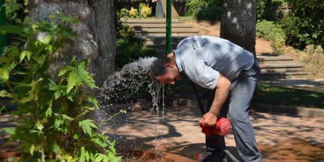 Valilik uyard�: S�cakl�k 4 Eyl�l'e kadar s�recek