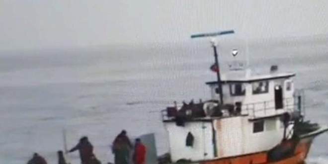 26 Türk vatandaşı iki balıkçı teknesiyle Yunanistan'ın Sakız Adası'na kaçtı