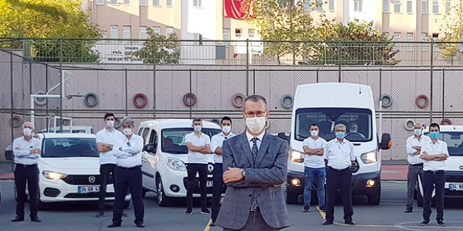 'AVM ekibine makine mühendisi, camiye müftülük personeli'