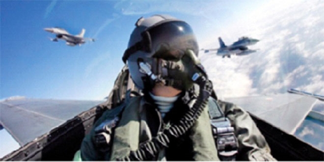 Yunan jetlerini kadın pilotlarımız kovaladı