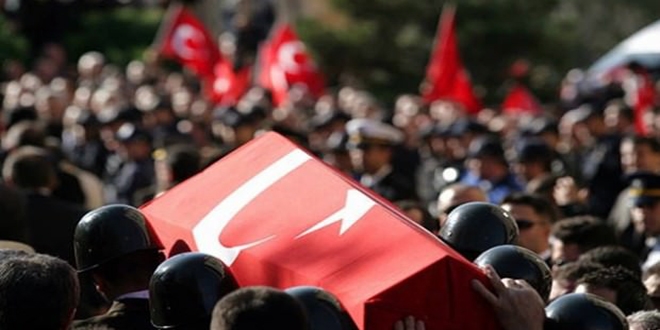 Hakkari'de intikal sırasında kaza: 1 asker şehit