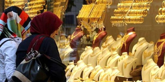 Altın yatırımcılarına 'yastık altı' tavsiyesi