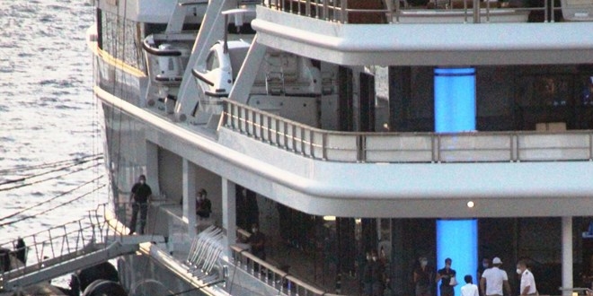 Katar kraliyet ailesi Bodrum'da: 2 kamyon eşya, 500 valiz